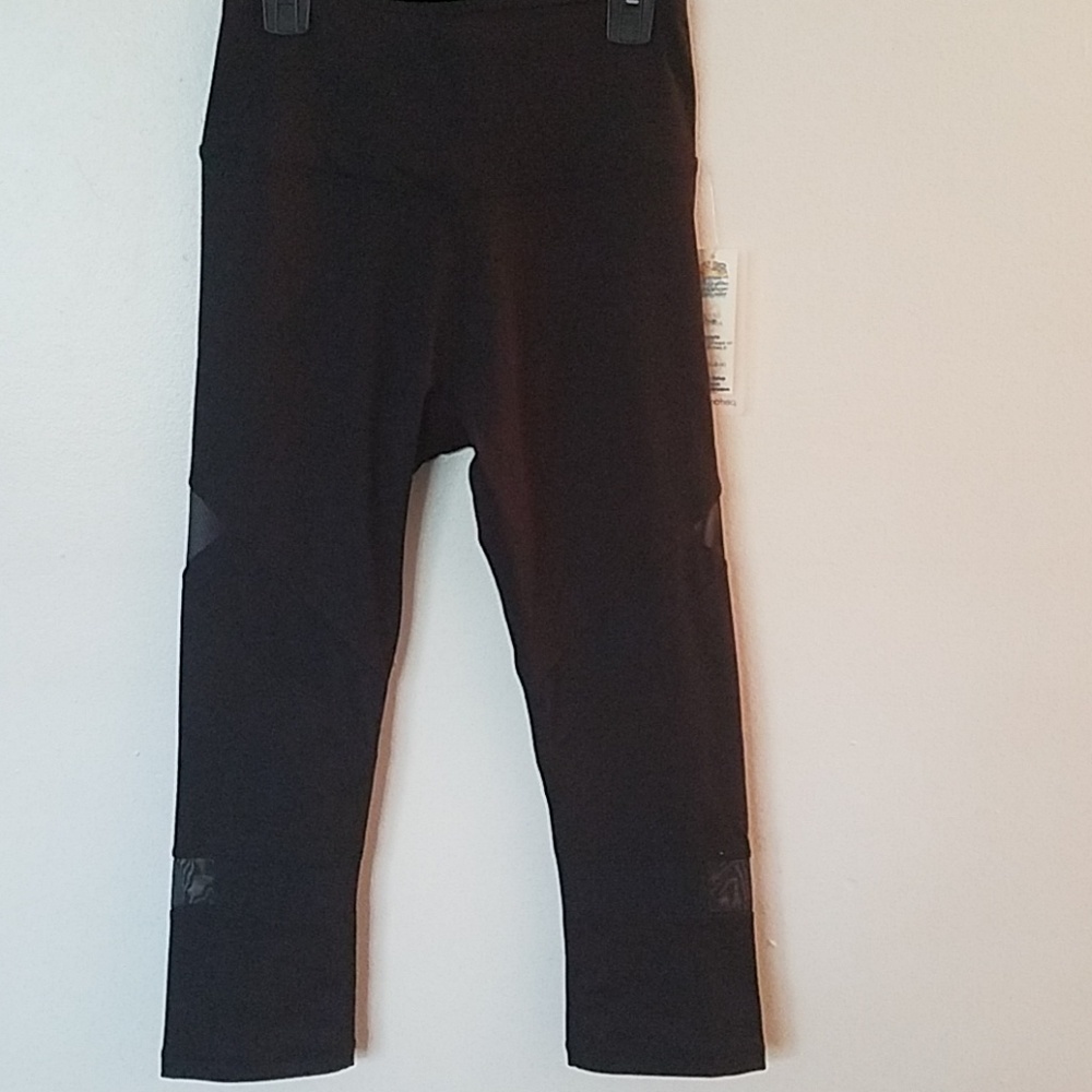 C&C Company exercise capris, NWT size S